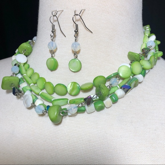 Lime Green Sea Shell Layered Necklace Earrings Set - Picture 2 of 3